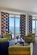 Le Meridien Beach Plaza