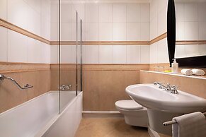 Le Meridien Beach Plaza