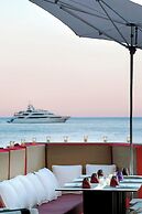 Le Meridien Beach Plaza