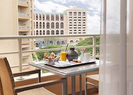 Le Meridien Beach Plaza