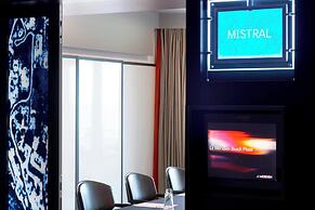 Le Meridien Beach Plaza
