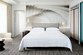 Le Meridien Beach Plaza