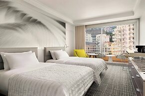 Le Meridien Beach Plaza