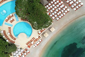 Le Meridien Beach Plaza