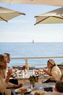 Le Meridien Beach Plaza