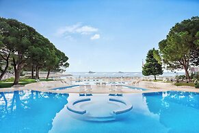 Le Meridien Beach Plaza