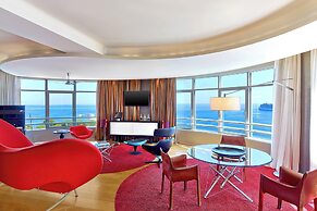 Le Meridien Beach Plaza