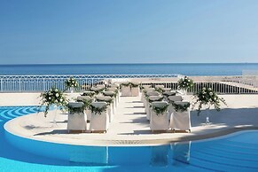 Le Meridien Beach Plaza