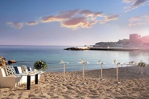 Le Meridien Beach Plaza