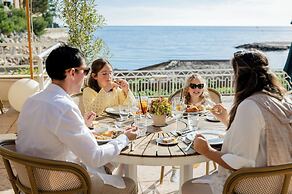 Le Meridien Beach Plaza