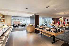Le Meridien Beach Plaza