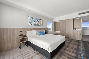 Crowne Plaza Surfers Paradise by IHG