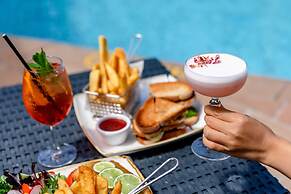 Crowne Plaza Surfers Paradise by IHG