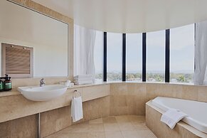 Crowne Plaza Surfers Paradise by IHG