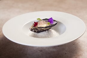 Crowne Plaza Surfers Paradise by IHG