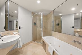 Crowne Plaza Surfers Paradise by IHG