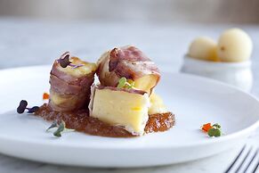 Crowne Plaza Surfers Paradise by IHG