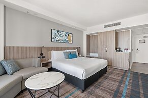 Crowne Plaza Surfers Paradise by IHG