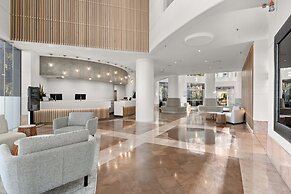 Crowne Plaza Surfers Paradise by IHG