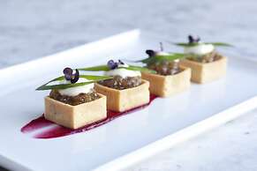 Crowne Plaza Surfers Paradise by IHG