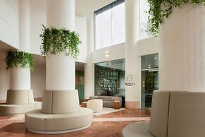 Crowne Plaza Surfers Paradise by IHG