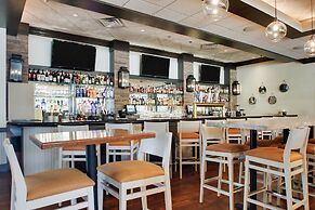 Holiday Inn Westbury - Long Island by IHG