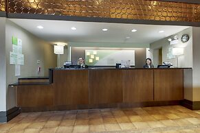Holiday Inn Westbury - Long Island by IHG