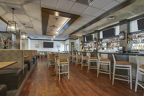 Holiday Inn Westbury - Long Island by IHG