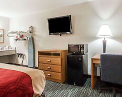 Econo Lodge Inn & Suites