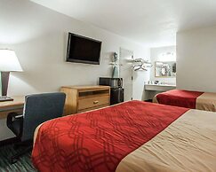 Econo Lodge Inn & Suites