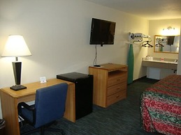 Econo Lodge Inn & Suites