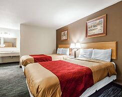 Econo Lodge Inn & Suites
