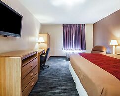 Econo Lodge Inn & Suites