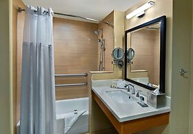 DoubleTree by Hilton San Pedro - Port of Los Angeles