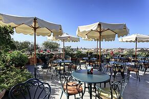 Marcella Royal Hotel - Rooftop Garden