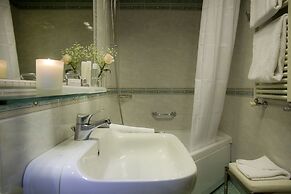 Marcella Royal Hotel - Rooftop Garden