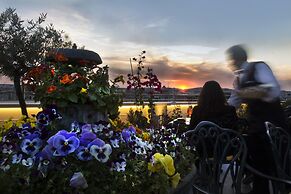 Marcella Royal Hotel - Rooftop Garden