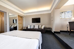 Marcella Royal Hotel - Rooftop Garden