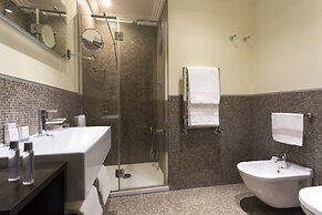 Marcella Royal Hotel - Rooftop Garden