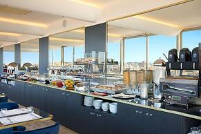 Marcella Royal Hotel - Rooftop Garden