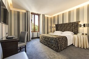 Marcella Royal Hotel - Rooftop Garden