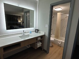 Travelodge by Wyndham Gainesville