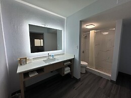 Travelodge by Wyndham Gainesville