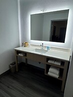 Travelodge by Wyndham Gainesville