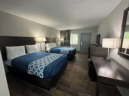 Travelodge by Wyndham Gainesville