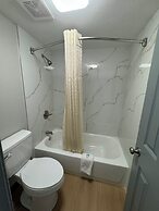 Travelodge by Wyndham Gainesville