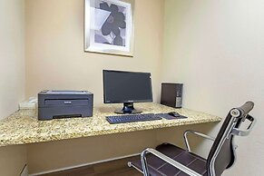 Clarion Pointe Research Triangle Park Durham