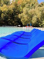 Country Cascades Waterpark Resort