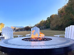 Country Cascades Waterpark Resort