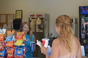 Country Cascades Waterpark Resort